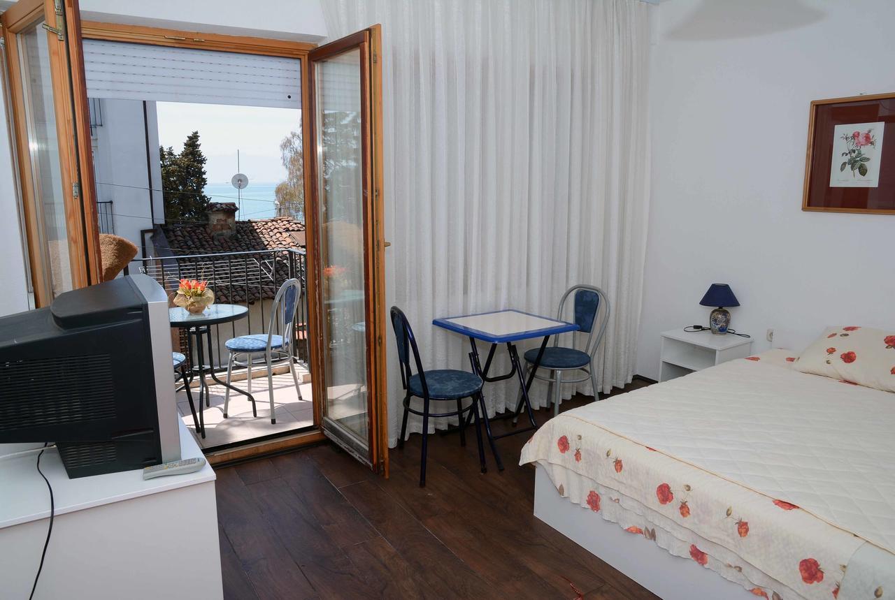 Vila Delfin Ohrid Exterior photo